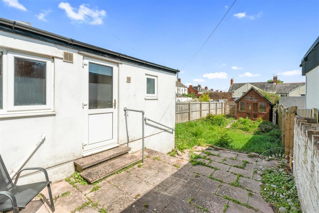 Gelligaer Gardens, Hern Crabtree (20).jpg