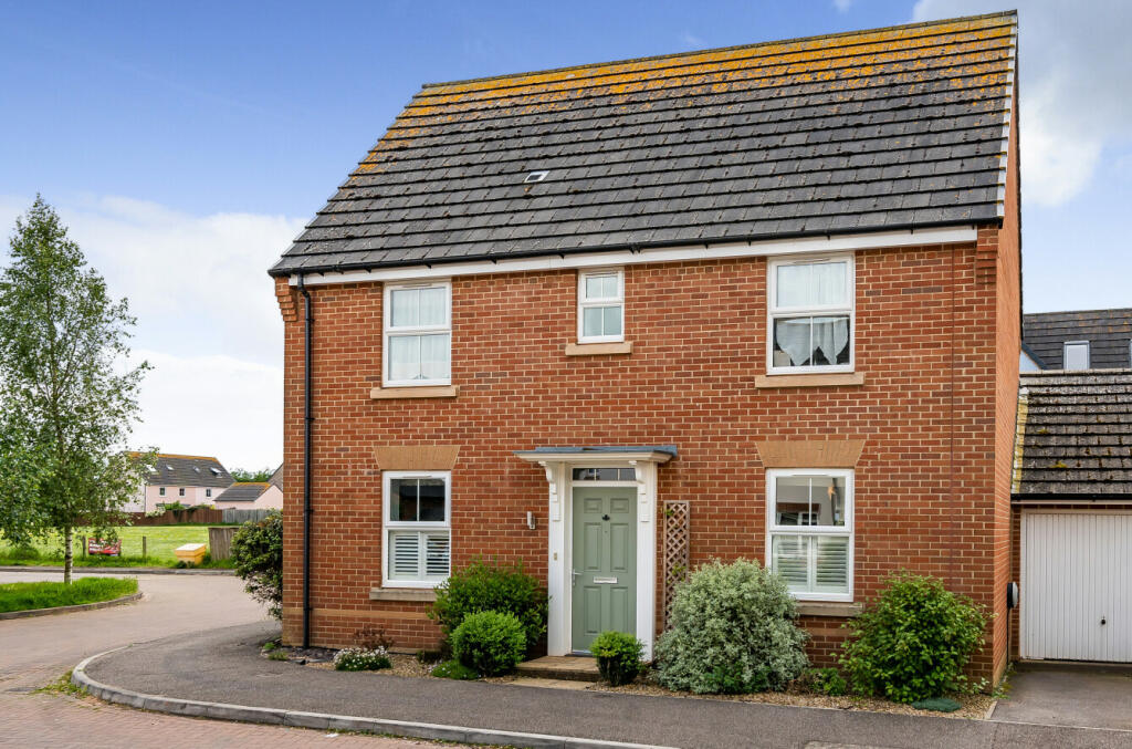 39 Swallow Way
