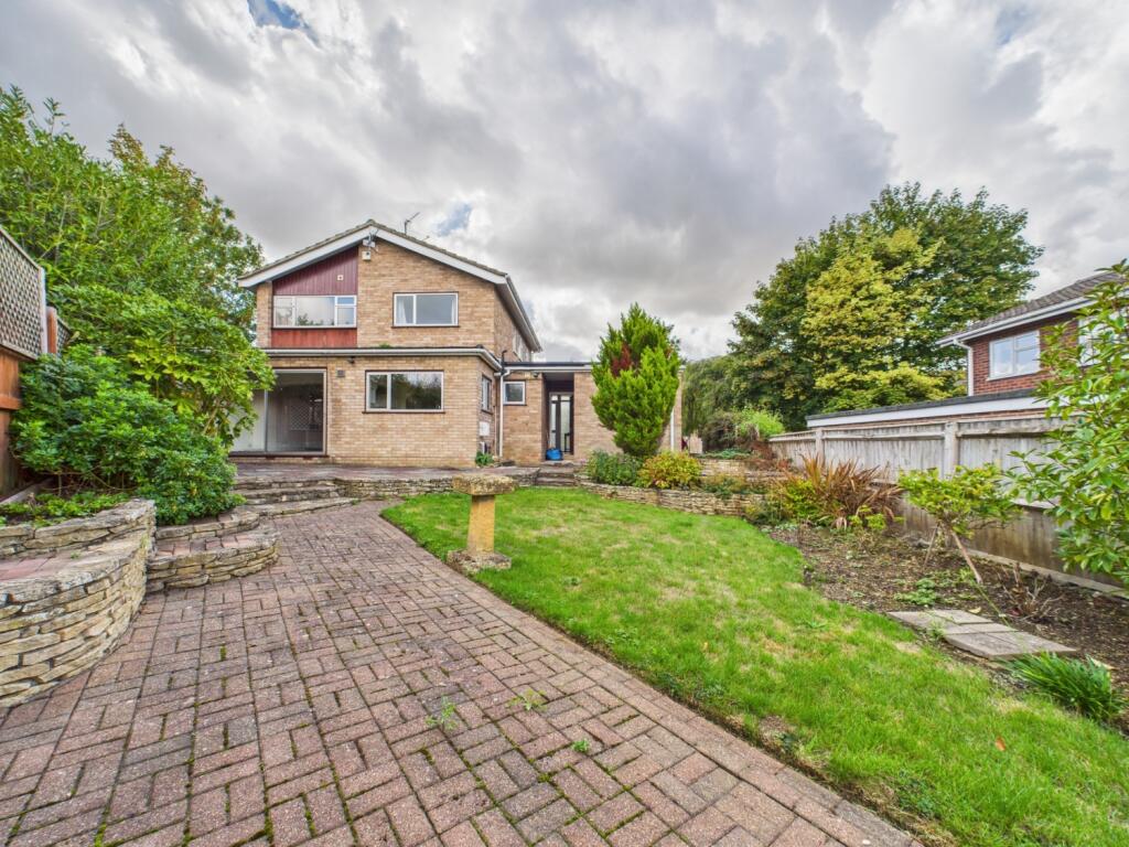 CAM01740G0-PR0441-STILL006