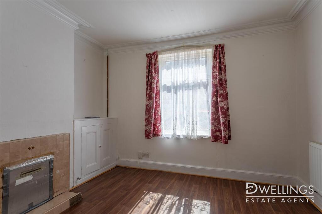 DWELEST - 26 Ordish Street, DE14 3SA-0005.jpg