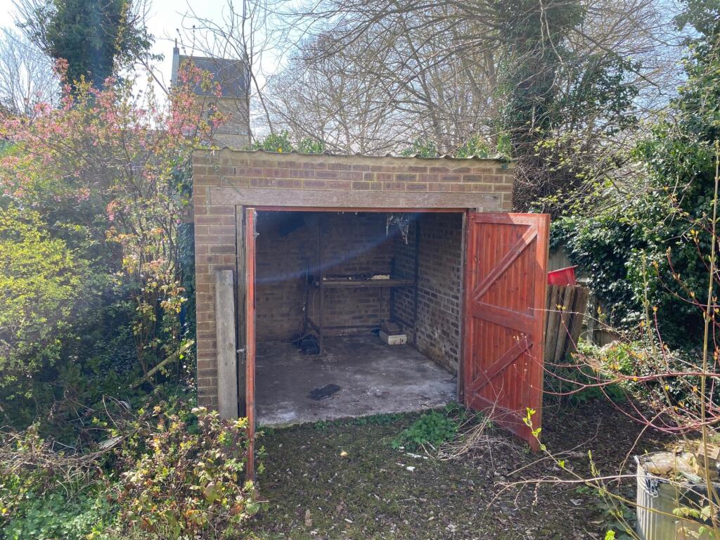 Photo 16
