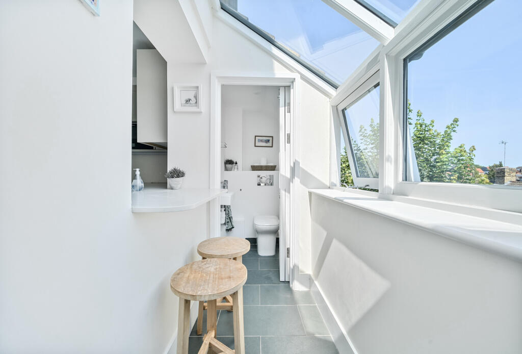 1335429-4-68935f3...