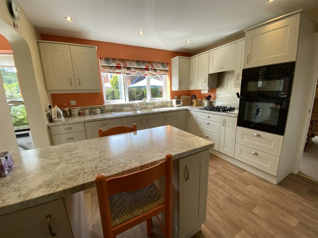 Kitchen one.jpg