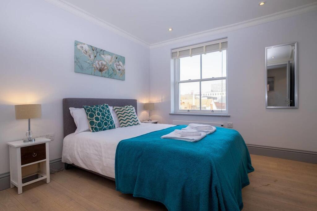 Flat 3_bedroom 2.jpg