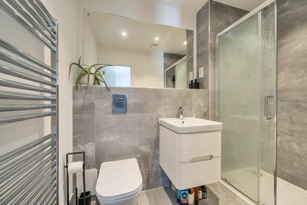 En-Suite Two (1)