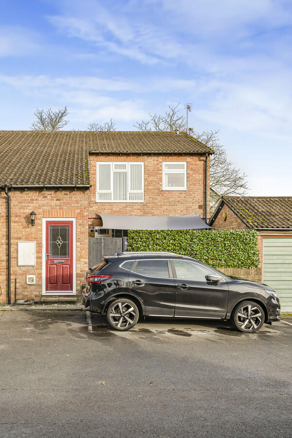 Sadlers Court, Abingdon OX14 2PA