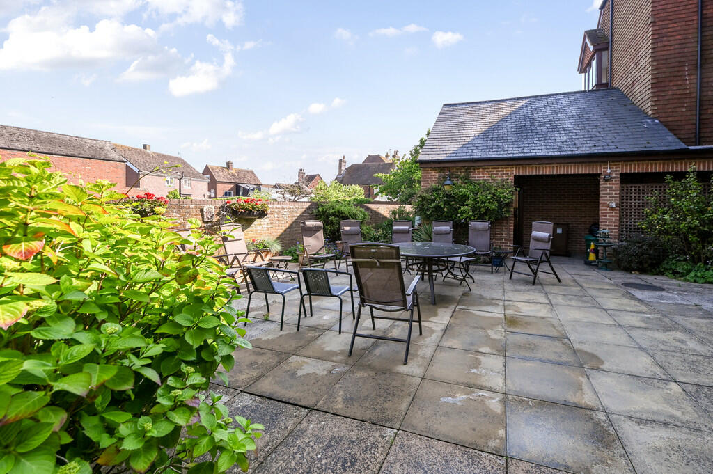 45-strand-court-t...