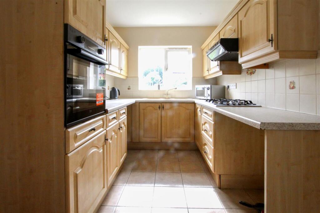 Kitchen-2-3.jpg