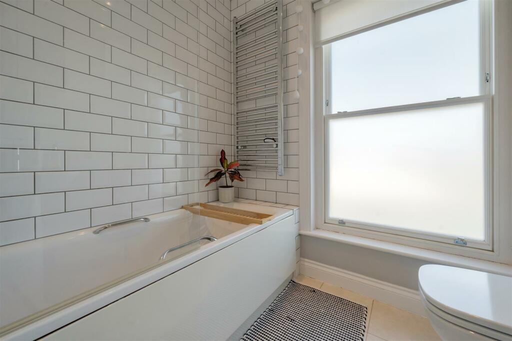 Family Bathroom.jpg