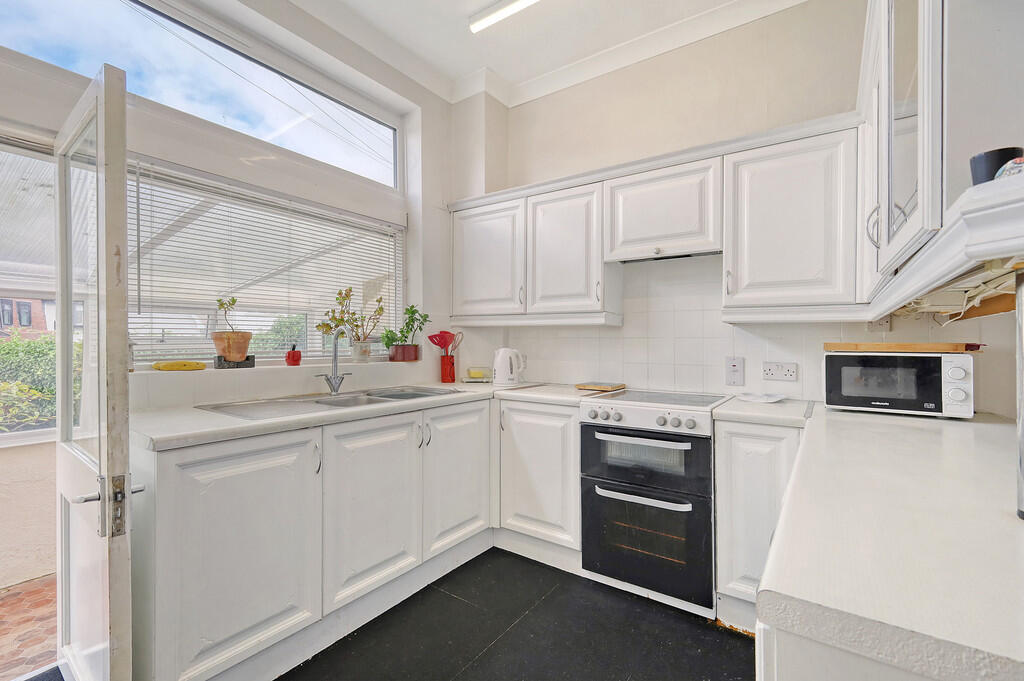 2 Marine Parade k...
