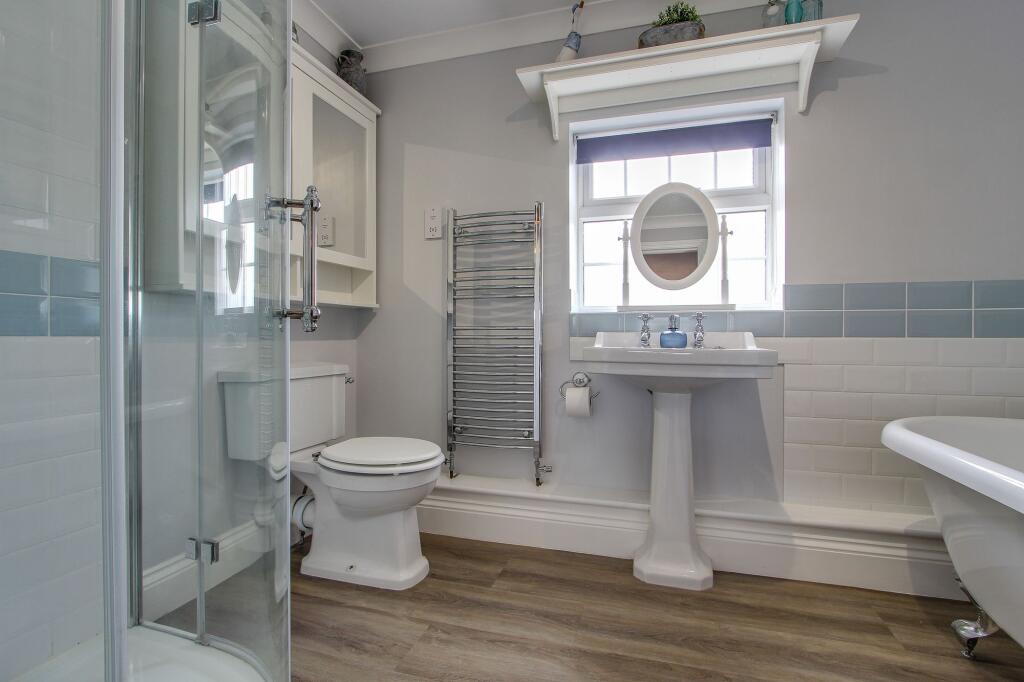 Ensuite