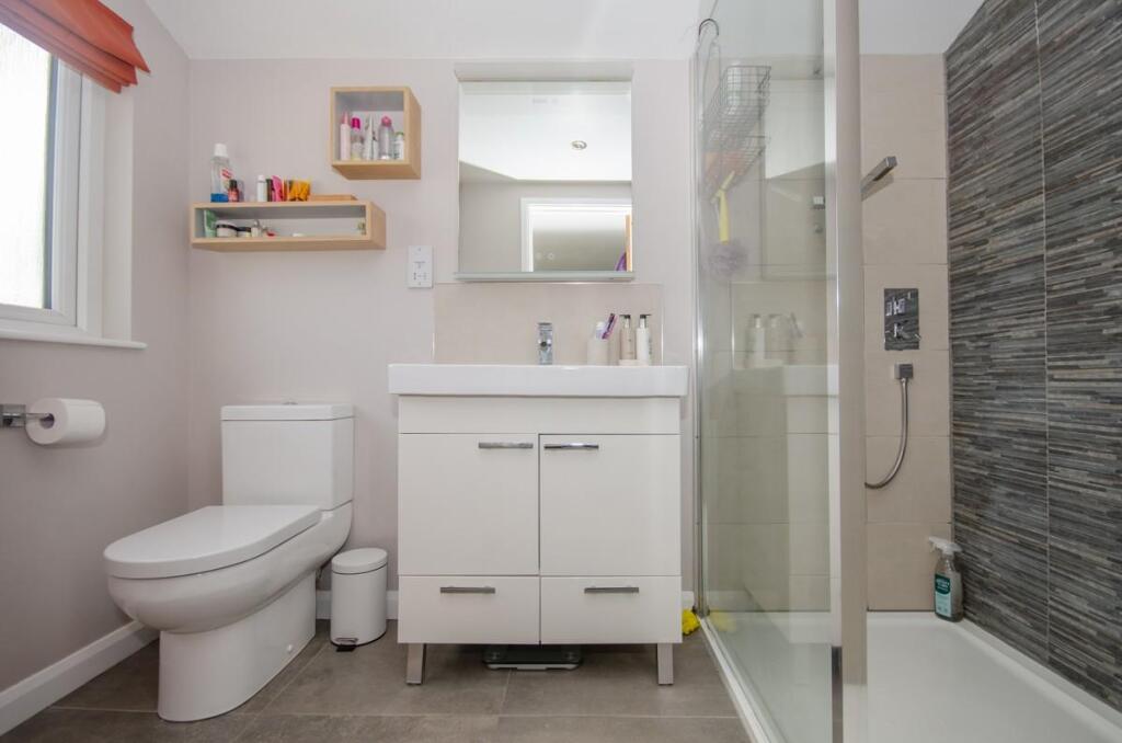 En suite.jpg