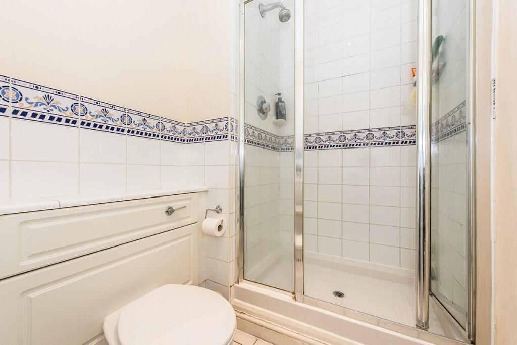 En-suite Shower/WC