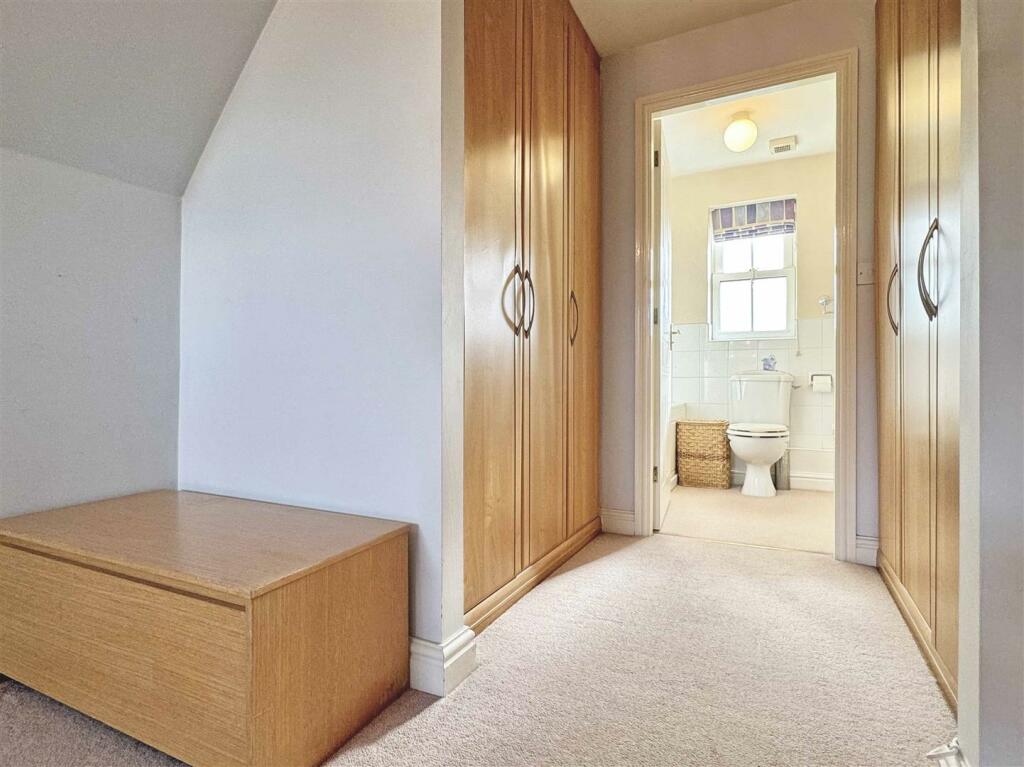 Dressing Area.jpg