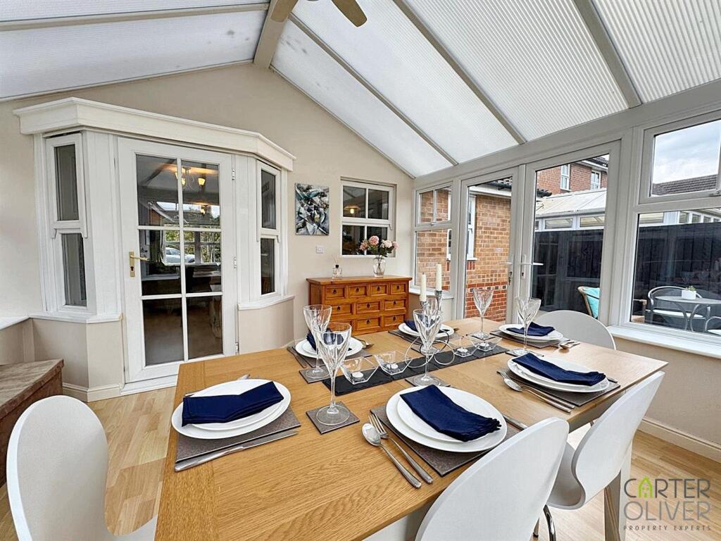 RECEPTION 2 / CONSERVATORY