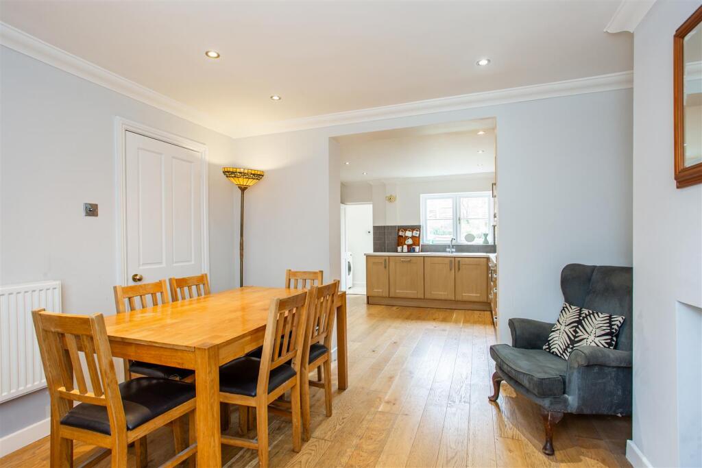 Dining room to kitchen