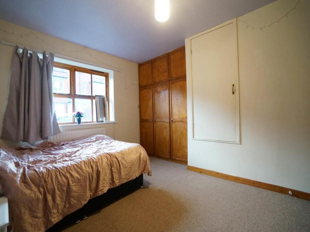 Bedroom 2.2.JPG
