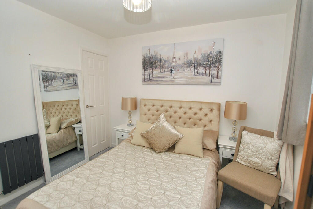 bedroom 1-1