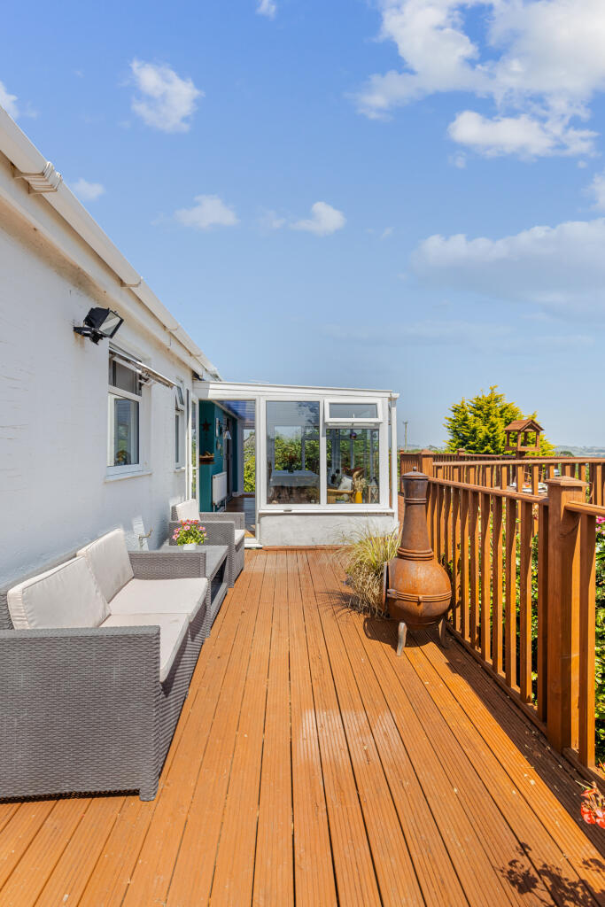 P 14 Deck 30 Start Bay Park, Strete - 250725