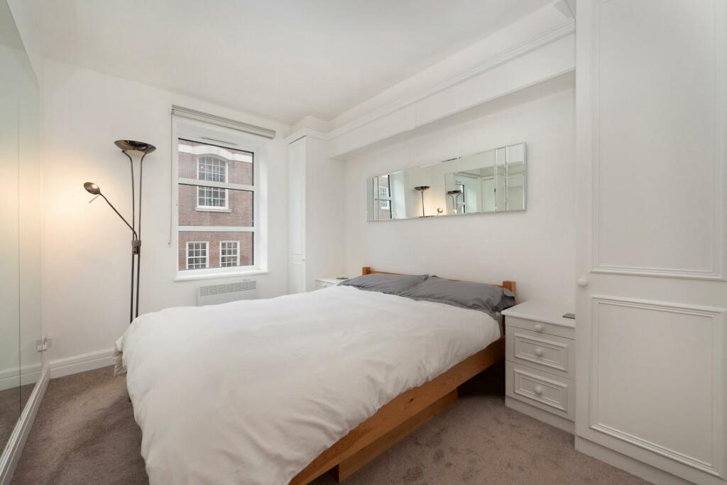 BEDROOM 1 a.jpg