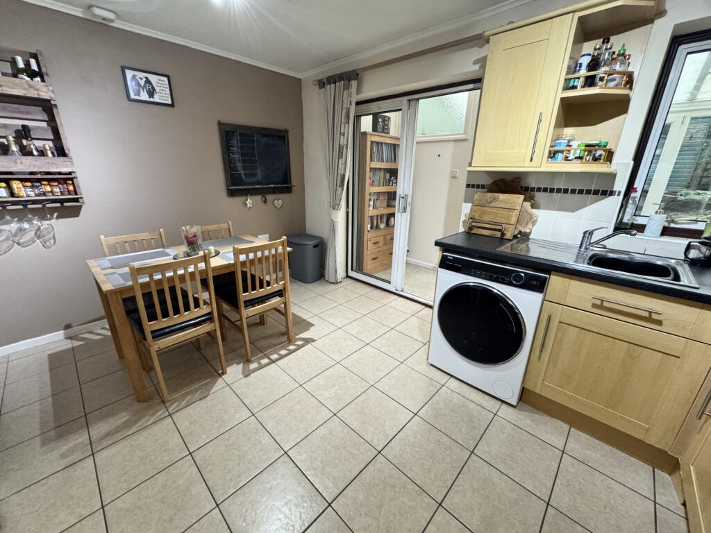 Kitchen | Dining Room