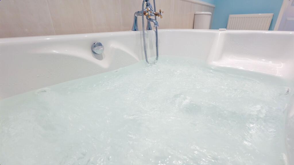 En-suite Bath