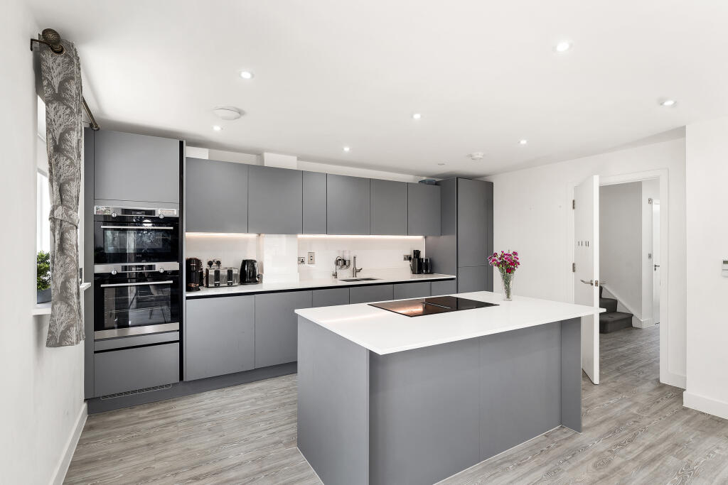 15 Gregory Park South, Cambridge