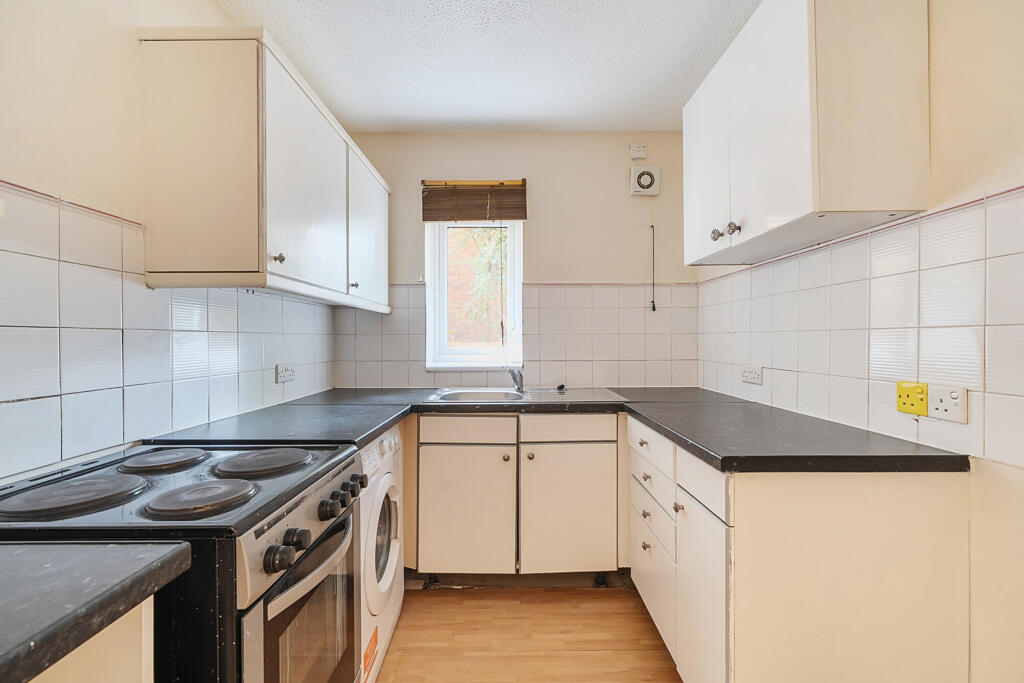 1334310-7-688ca8e...