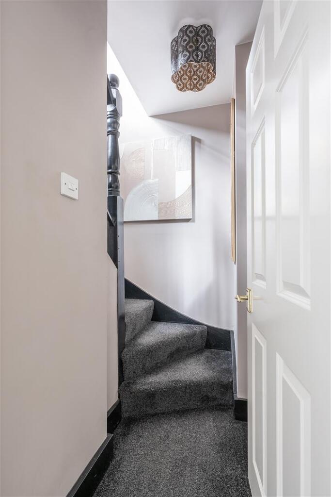 Upstairs-Hallway.jpg