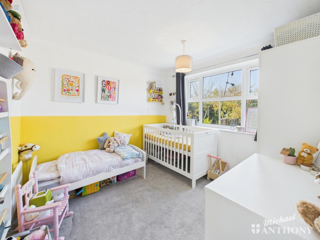 CAM03852G0-PR0236-STILL008