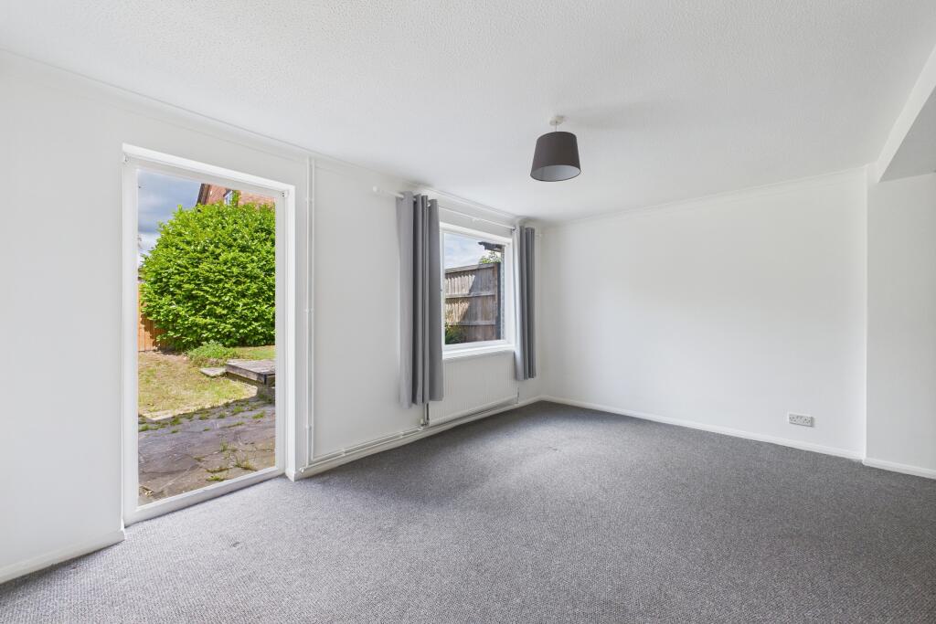 CAM05454G0-PR0010-STILL006