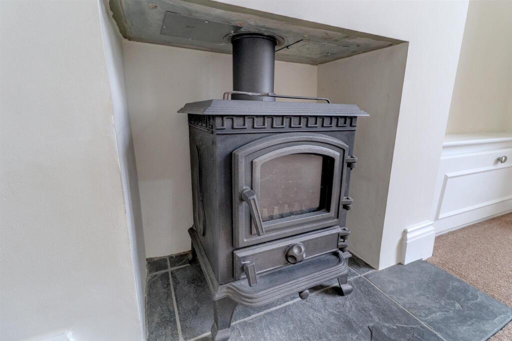 Feature Log Burner
