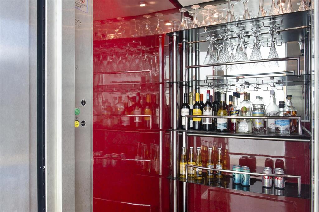 32B Salterns Way 320446 18.jpg