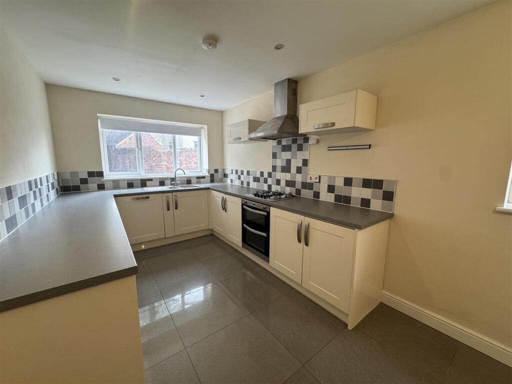 kitchen 2.JPG