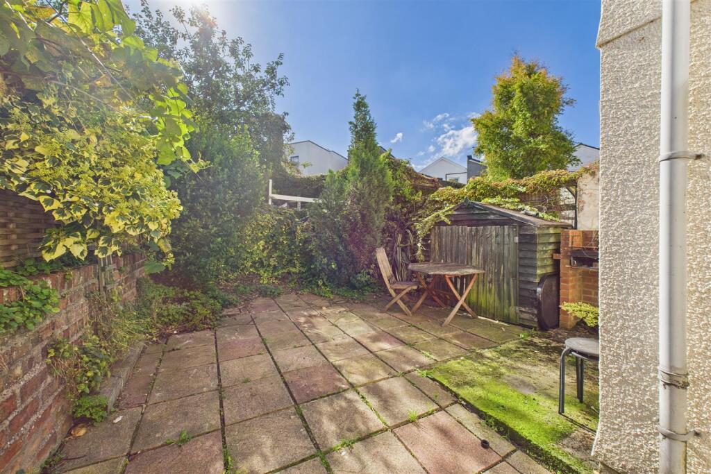 29 Queen Victoria Road Westbury Park, Bristol, BS6