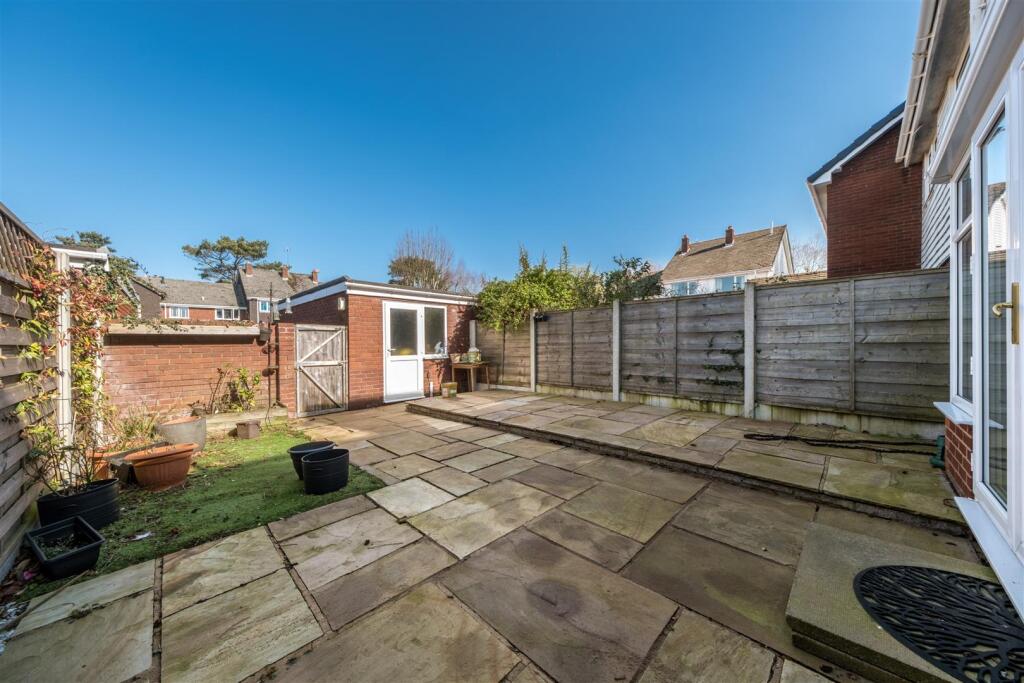 6 Hollow Oak Lane-021.jpg