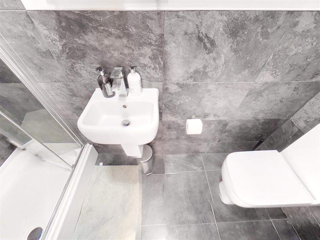 Screenshot 2024-10-0