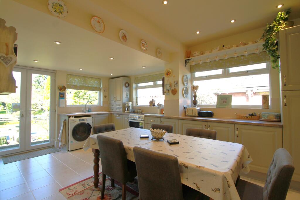 Kitchen Diner