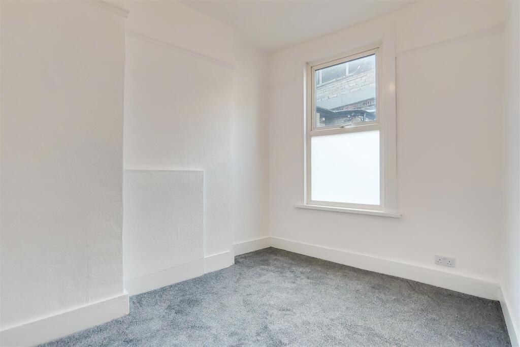 4_Bedroom-2.jpg