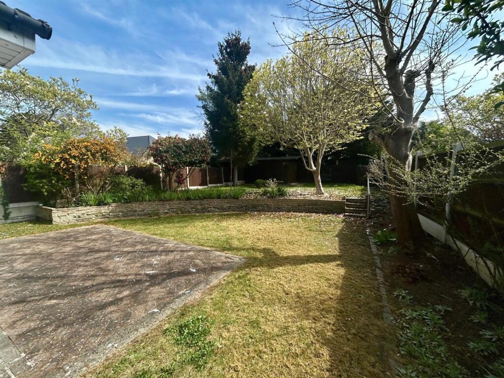 garden long.jpg