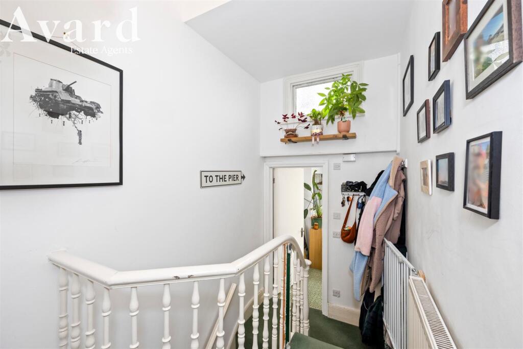 Ditchling Rise, 68-010.JPG