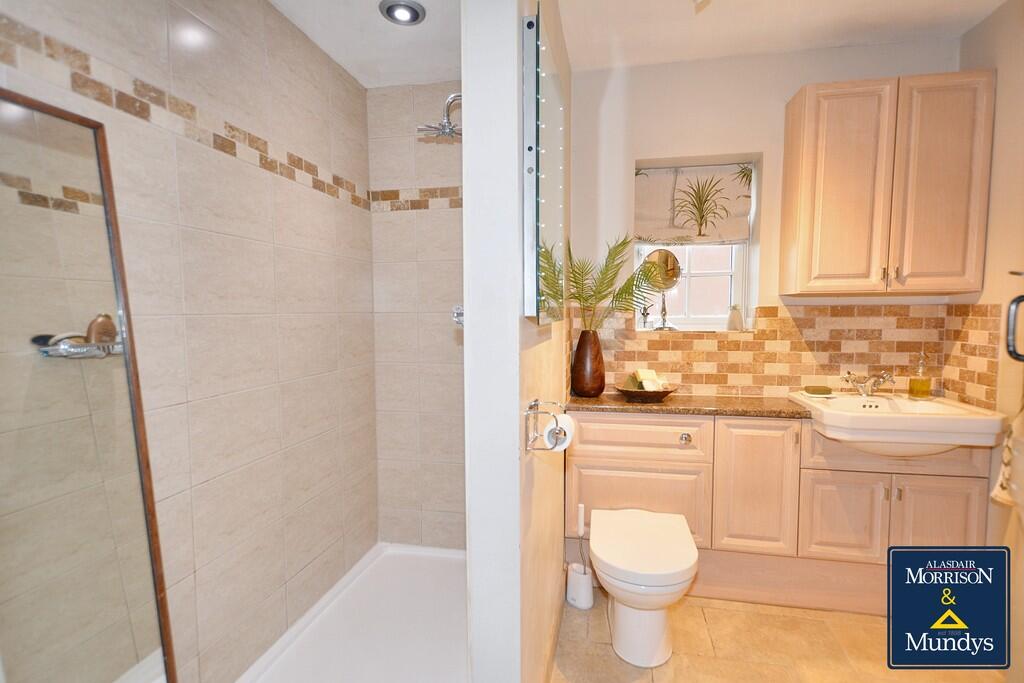 Family Shower Roo...