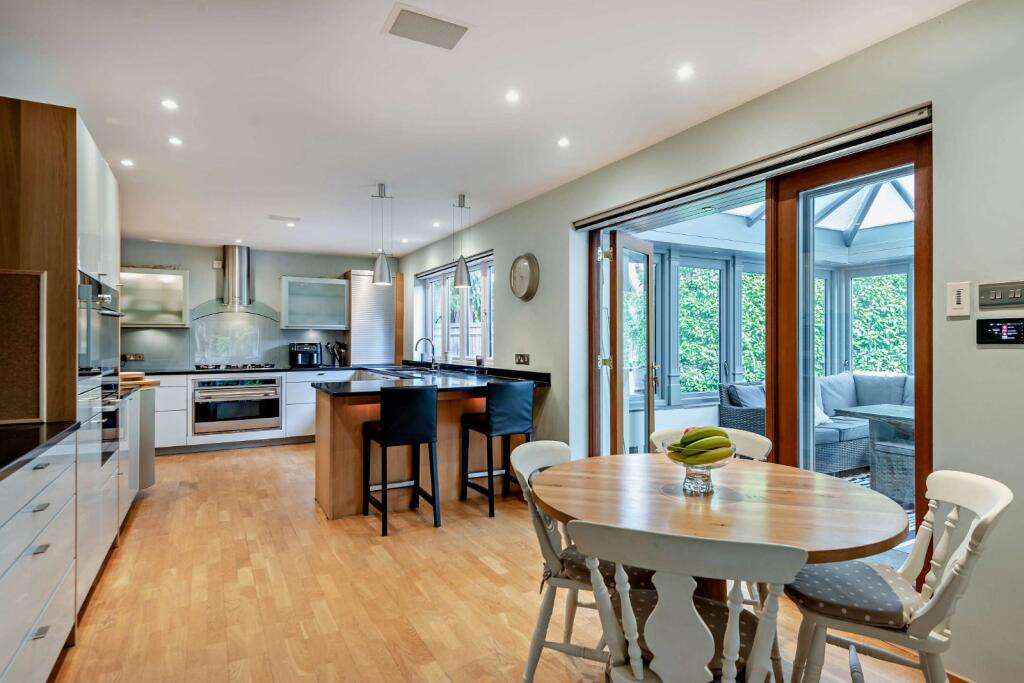 Kitchen 1