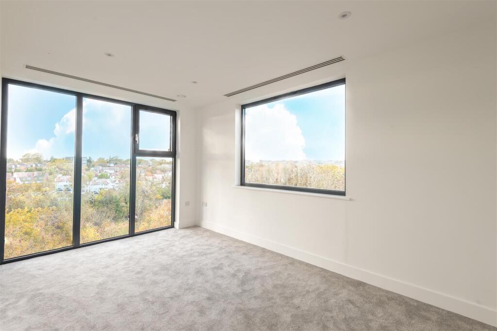 Flat 26 012.jpg