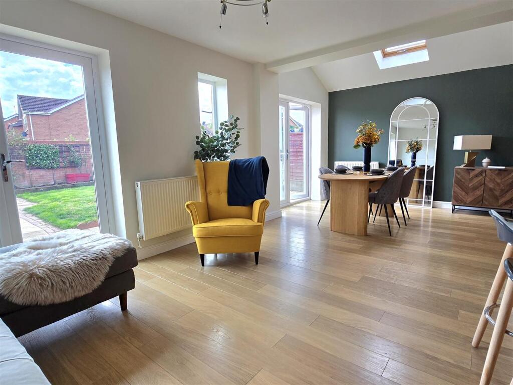 Family Room &amp; Dining