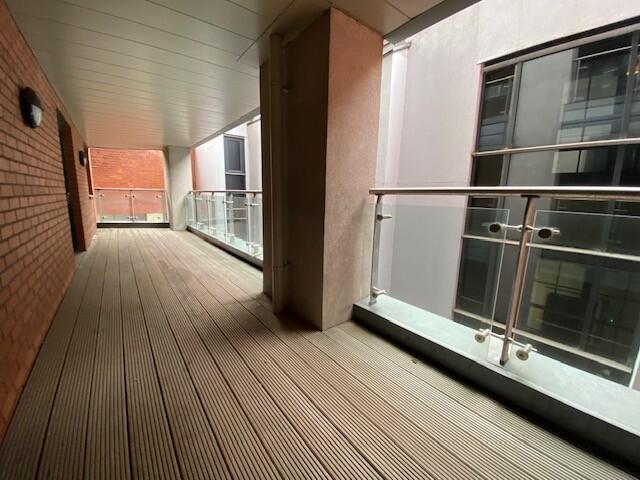 Balcony T202510201627.jpg