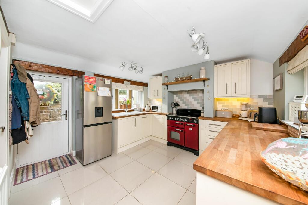 BREAKFAST KITCHEN