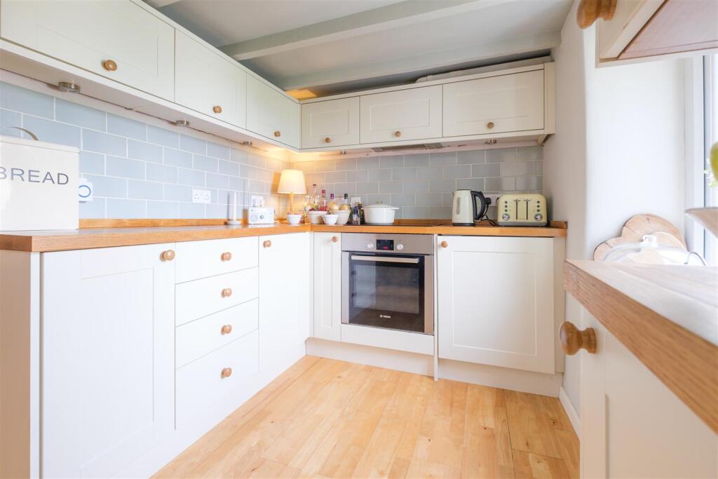 Parry Kenwyn Cottage Crafthole nPhotos-7.jpg