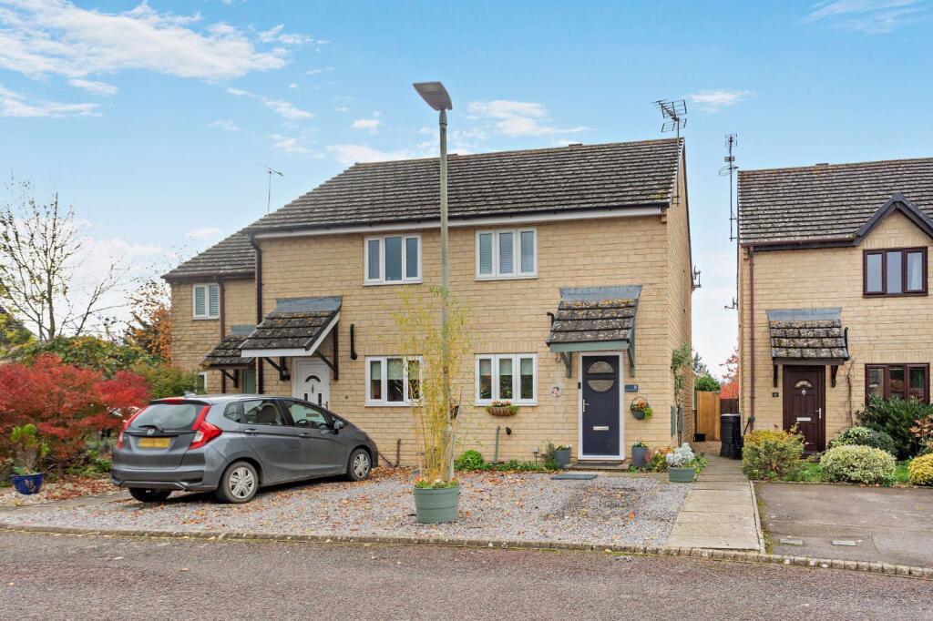 Broadway Close, Kempsford, Fairford, Gloucestershire, GL7