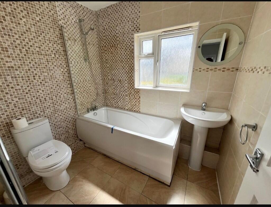 bathroom 4 c